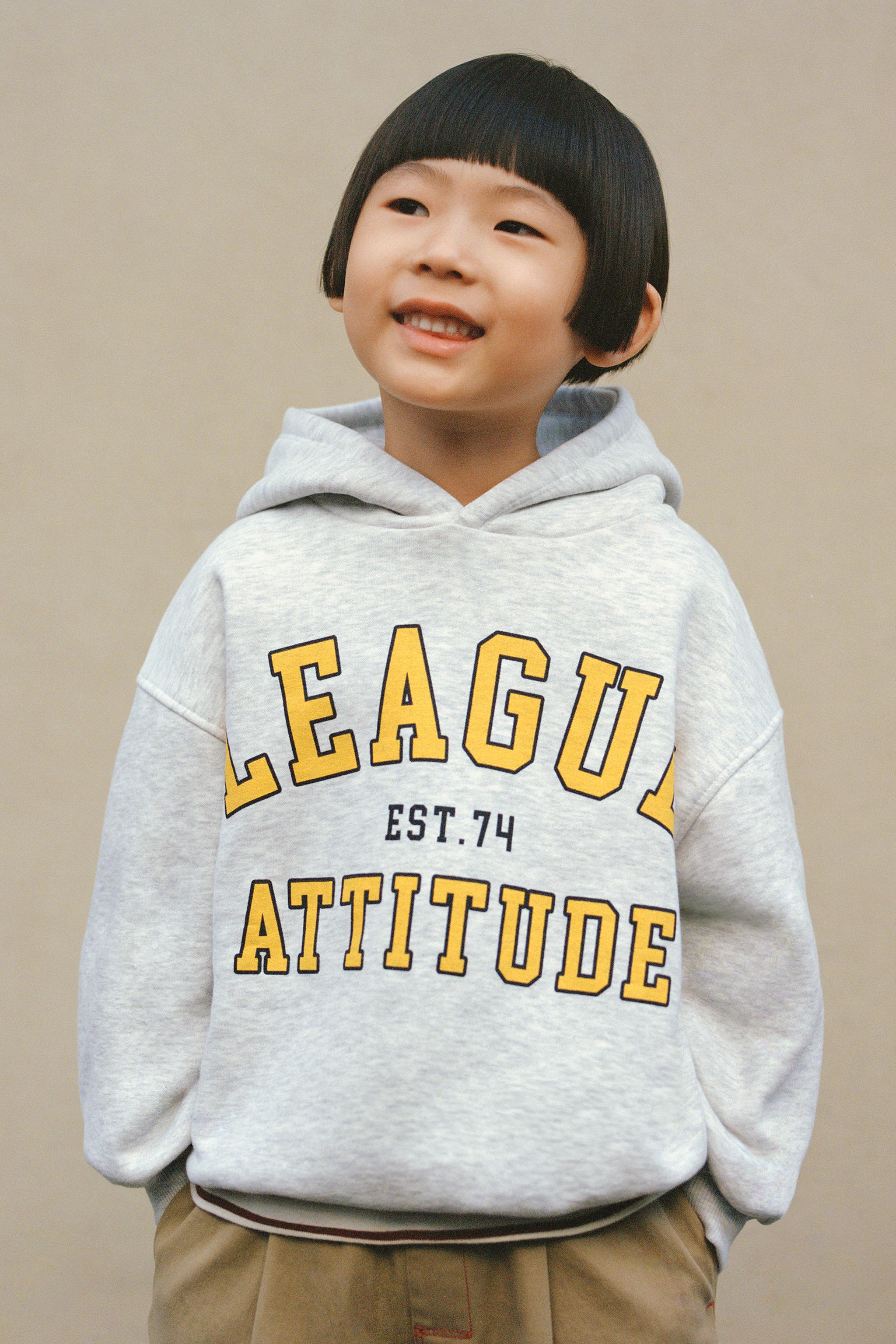 HOODIE SWEATSHIRT WITH TEXT